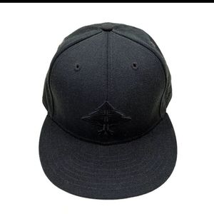 [SOLD]New Era Lrg fitted cap hat 7 1/2 *TRUE HEADS*